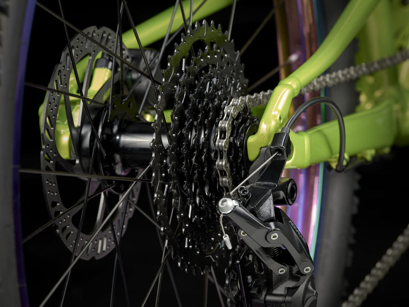 Load image into Gallery viewer, Trek Wahoo 24&quot; Trail
