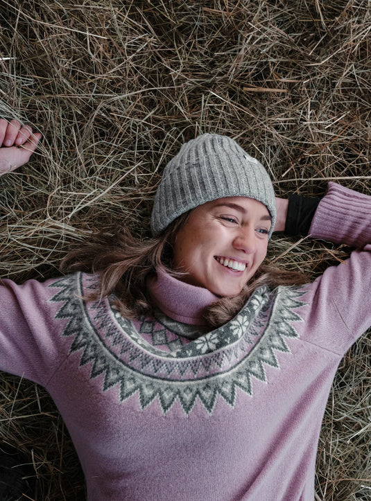 Skhoop Women's Scandinavian Roll Neck Sweater - Gear West